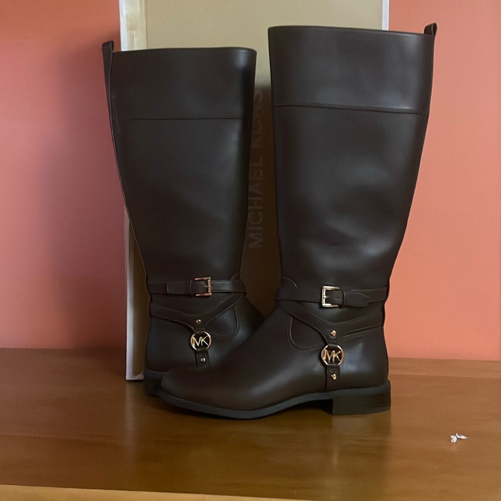 Michael Kors leather boots size 8 NWT